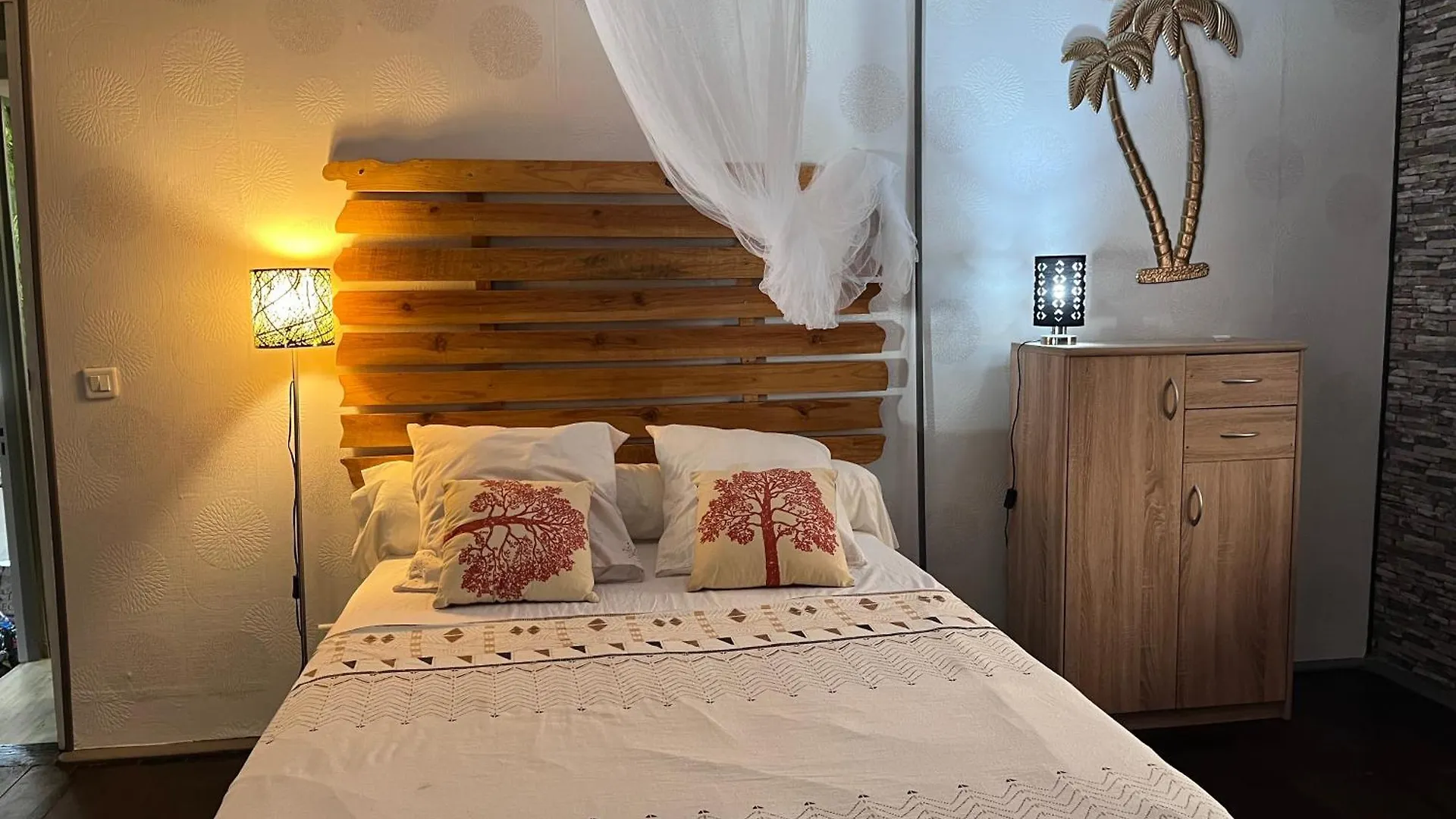 Faaora Lodge, Little Paradise Haapiti Polynésie française